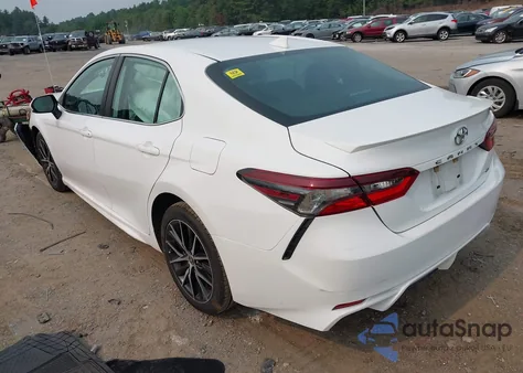 2021 Toyota Camry Se из США, поврежденный, VIN 4T1G11AKXMU561575
